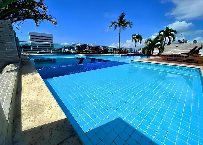 Apartamento Aconchegante Em Condominio Beira-Mar - Piscina, Ar Condicionado, Garagem, Churrasqueira, Otima Localizacao
