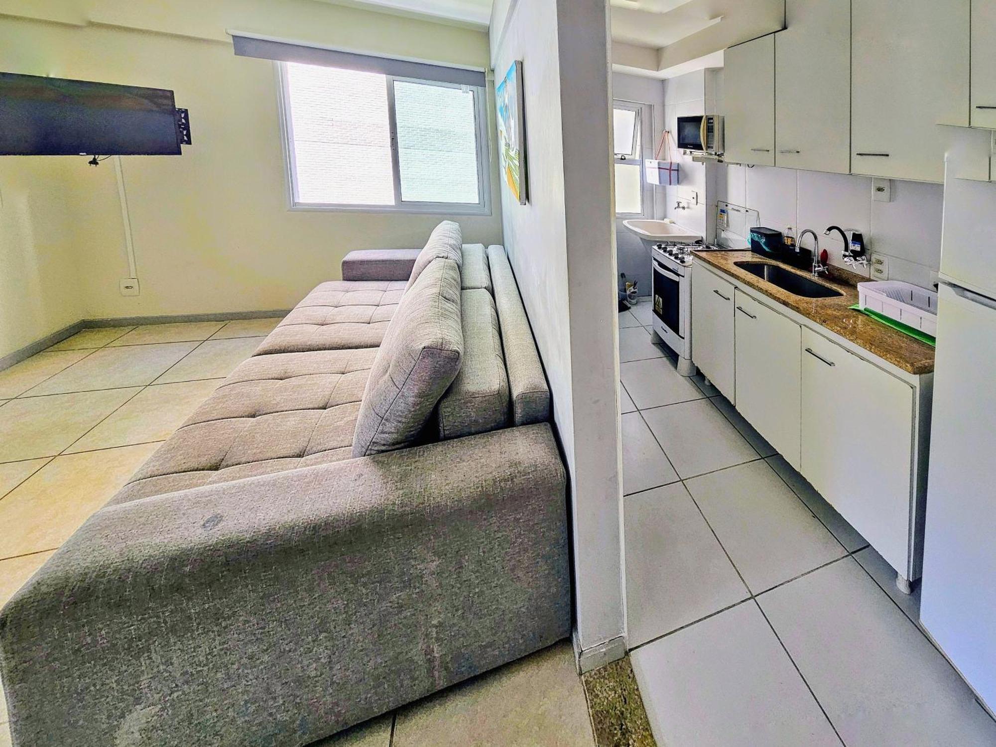 Apartamento Aconchegante Em Beira-mar - Piscina, Ar Condicionado, Garagem, Churrasqueira, Otima Localizacao *
